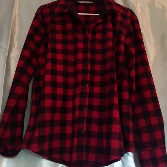 Shirt - Picture 2 of 4